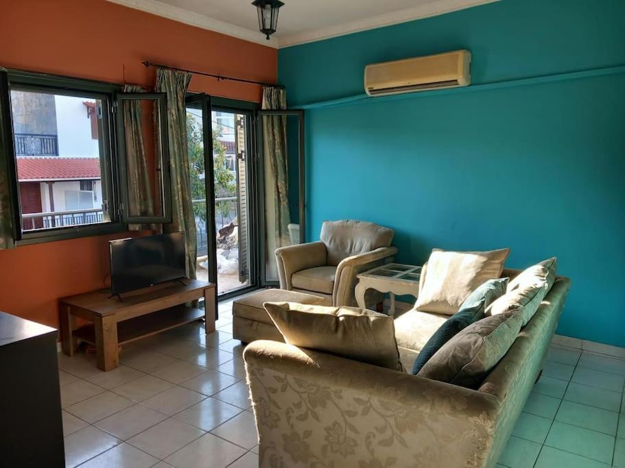 Stoupa Beachside Retro Apartment المظهر الخارجي الصورة