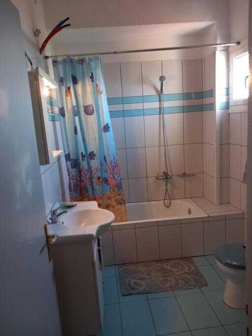 Stoupa Beachside Retro Apartment المظهر الخارجي الصورة