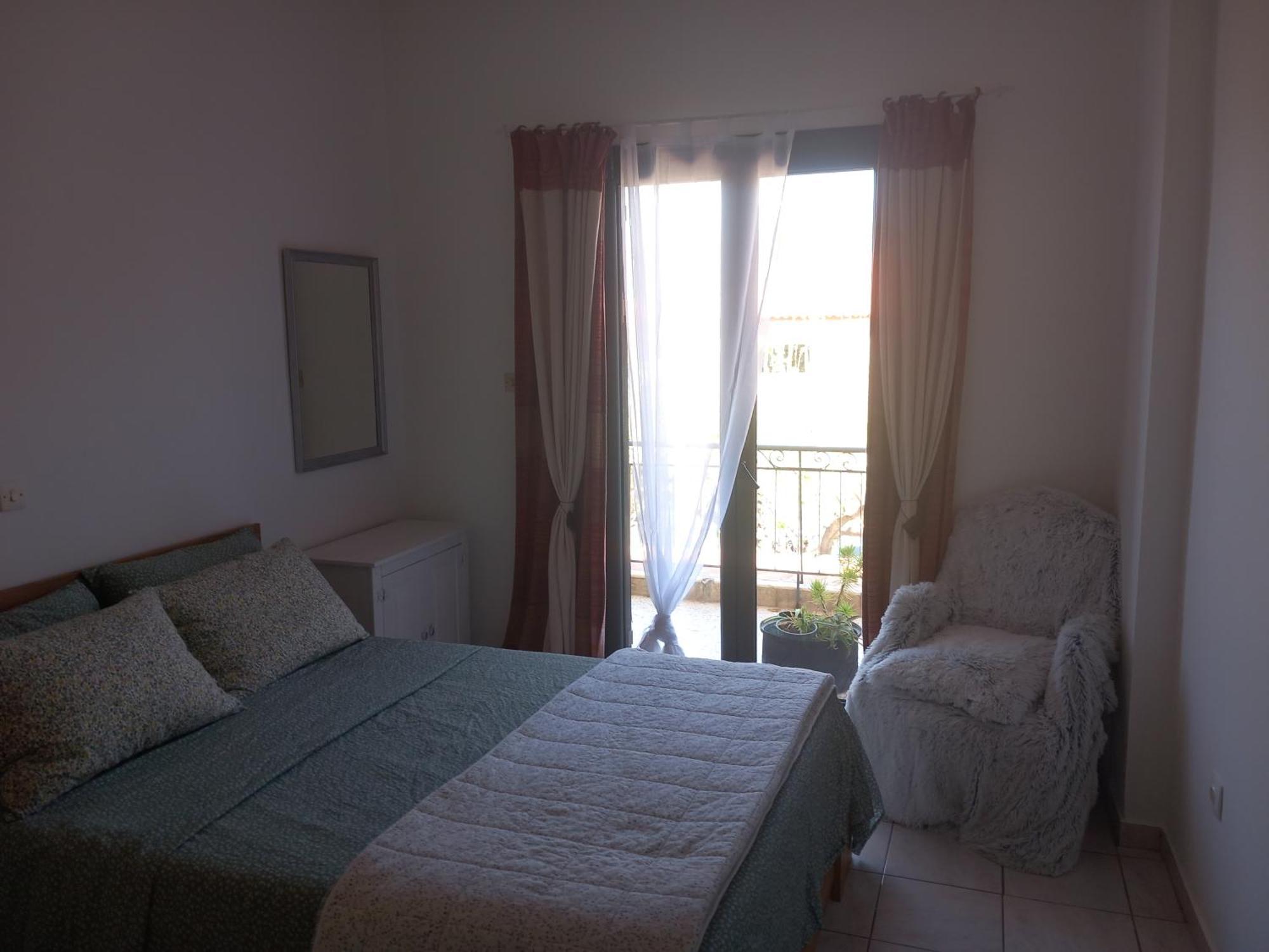 Stoupa Beachside Retro Apartment المظهر الخارجي الصورة